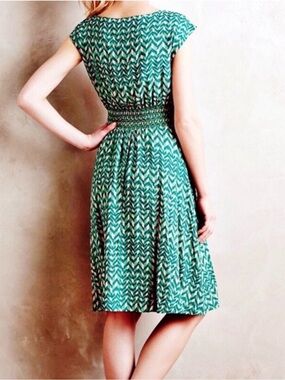 Maeve by Anthropologie S Green Dress 2 Front Pockets Lined Skirt